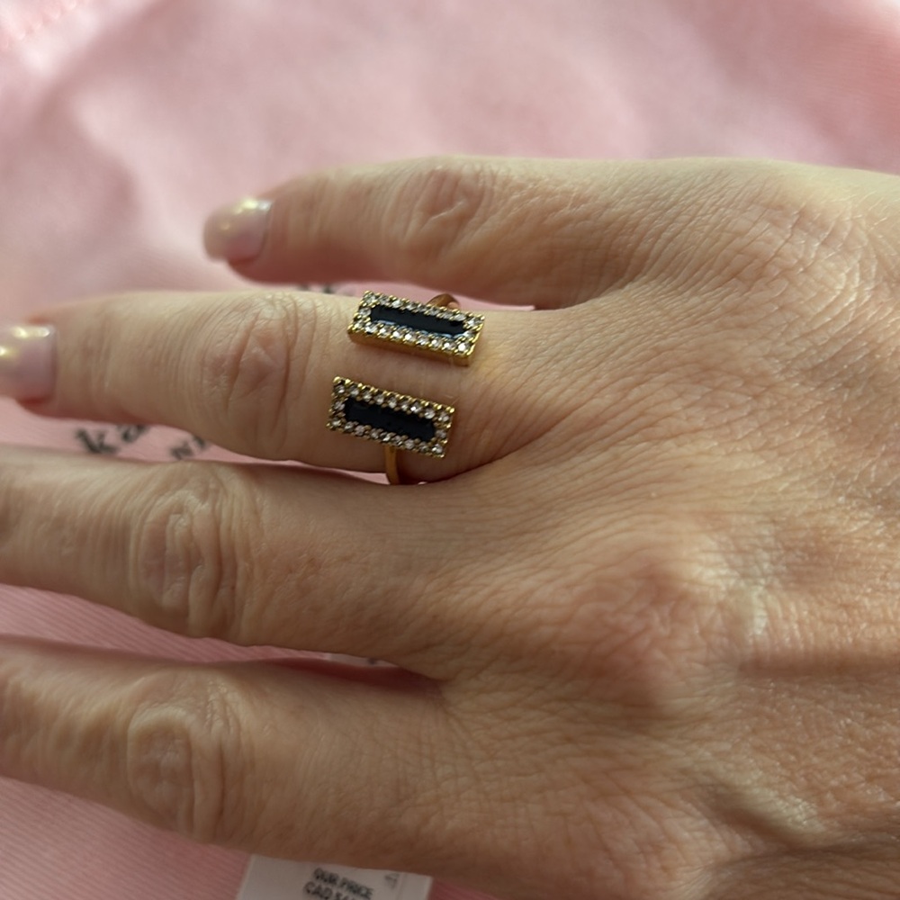 Kate Spade ♠️ Ring Size 6 - Picture 2 of 5